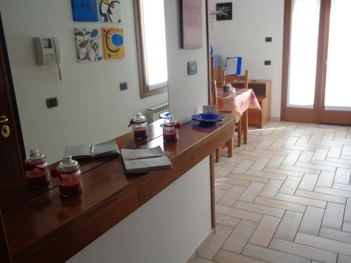 דירות קמפלטו Casa Di Chiara Vicino Venezia E Aeroporto Vce מראה חיצוני תמונה